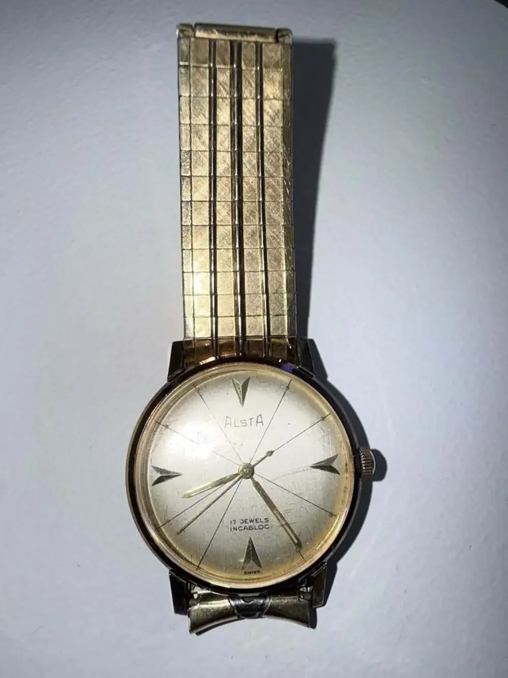 Alsta Superthin 17 Jewels Incabloc Swiss Made Gold-Tone Mechanical Dress Watch